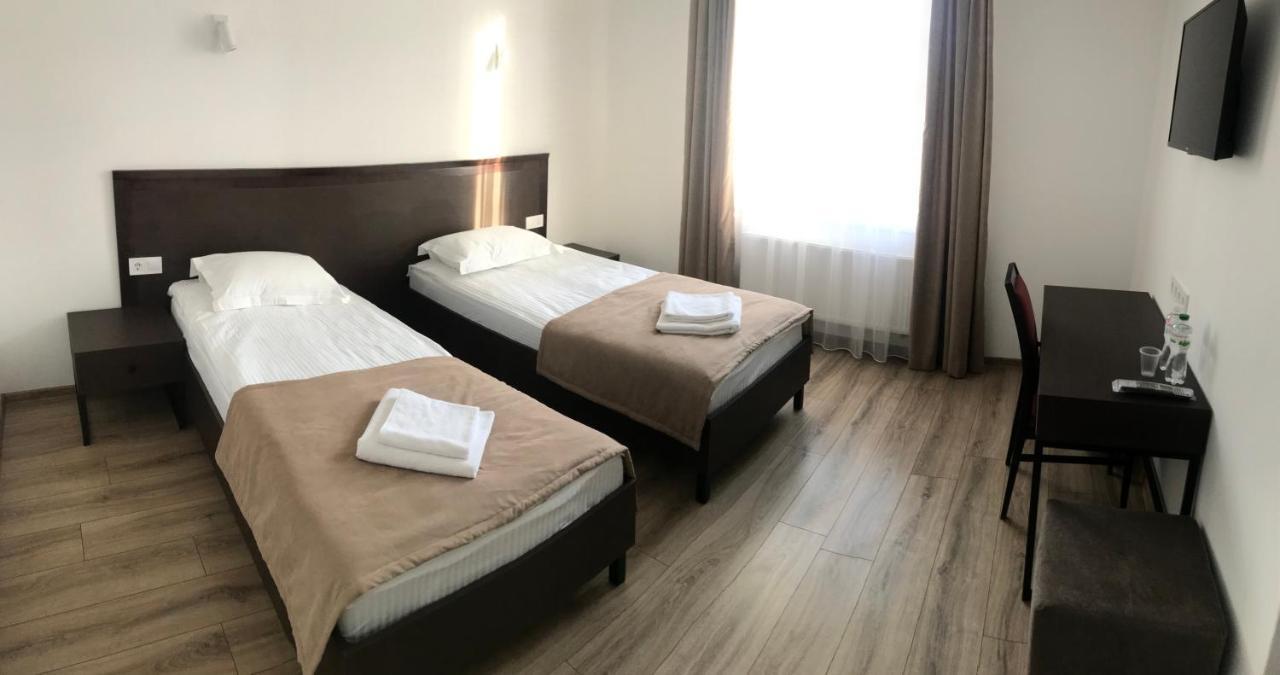 Leo Rooms Λβιβ Εξωτερικό φωτογραφία
